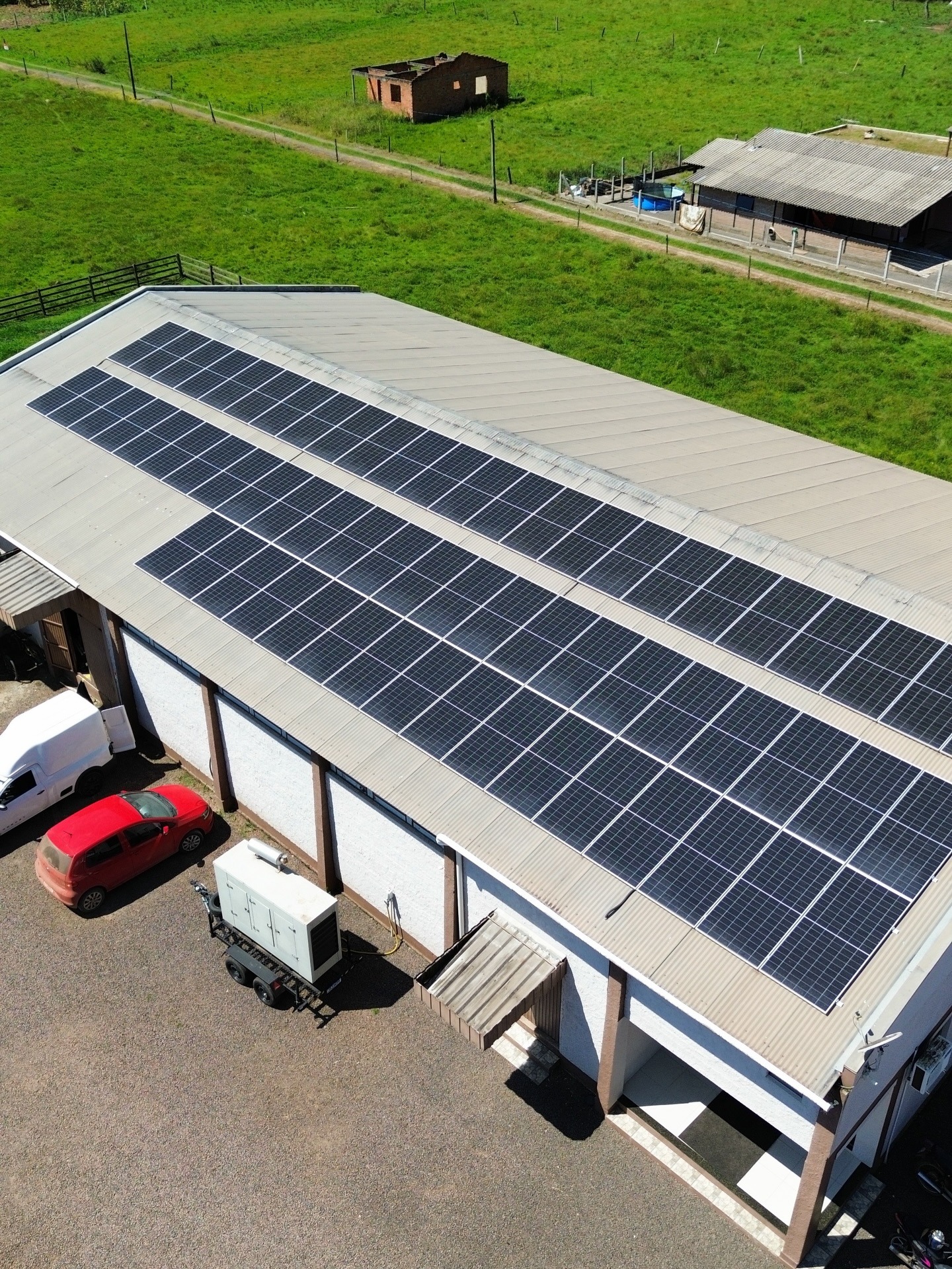 Sistema fotovoltaico instalado pela equipe da IPSun Energia Renovável